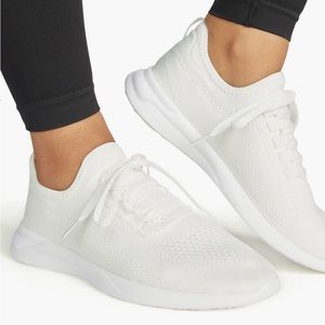 NWT Easton Sneaker